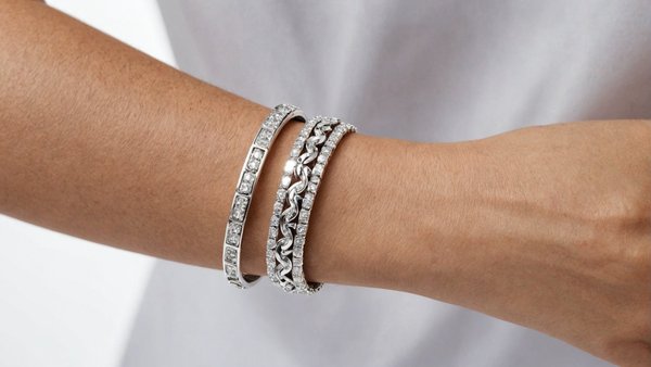 Comment choisir un bracelet argent personnalisé pour femme